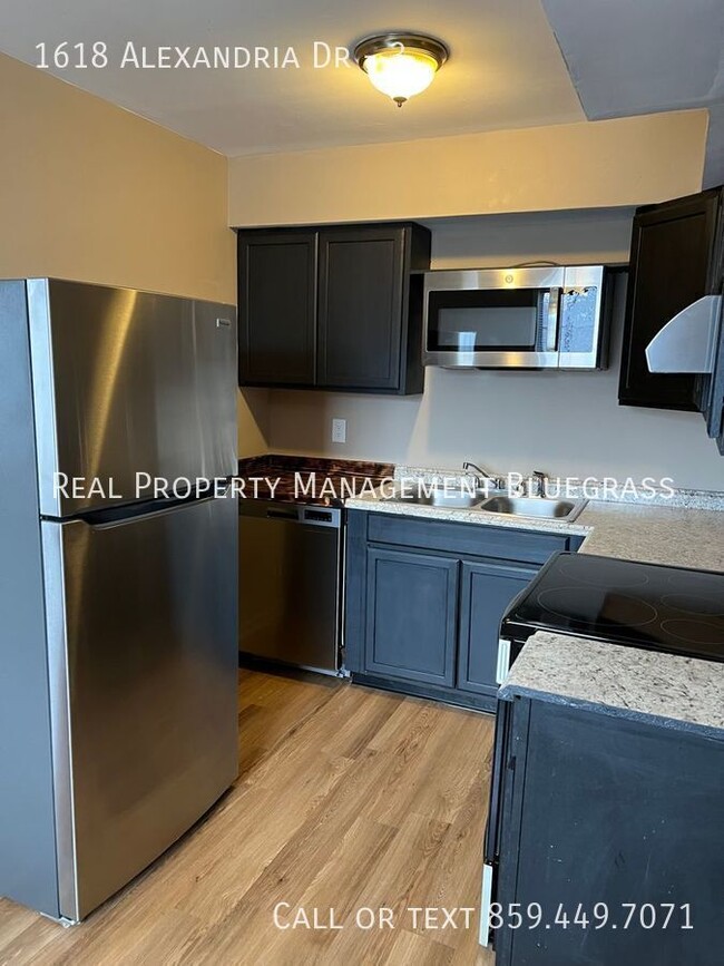 Foto del edificio - 1618 Alexandria Dr