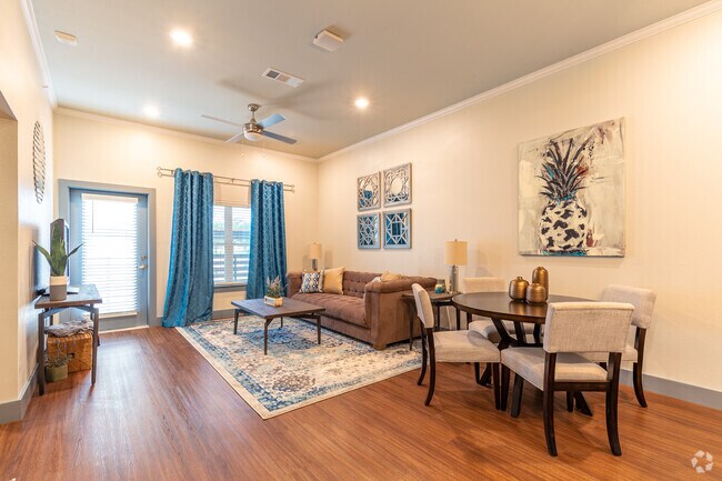 Living Room - The Retreat