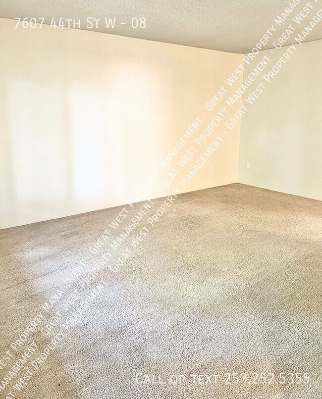 Foto del edificio - 7607 44th St W