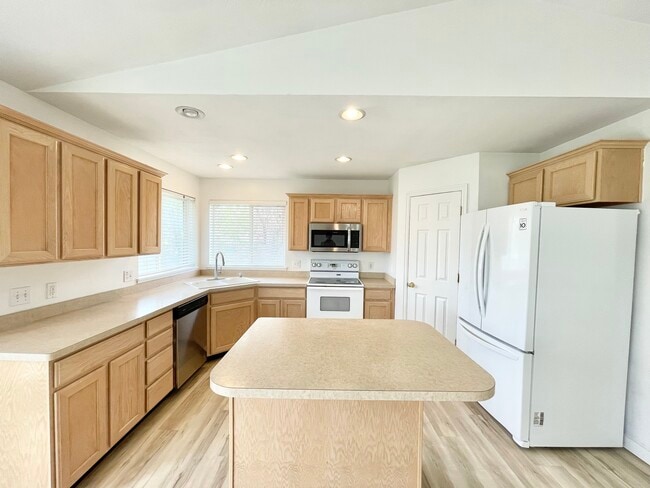 Building Photo - 1013 W 1400 S