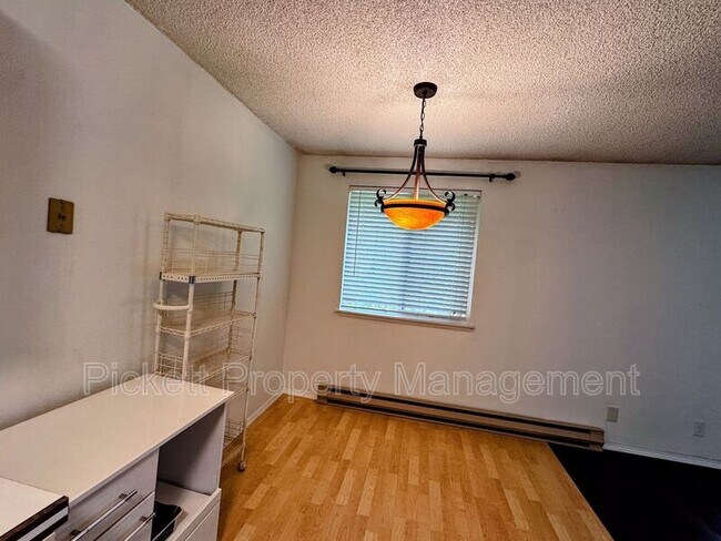 Foto del edificio - 3206 Pine Rd NE