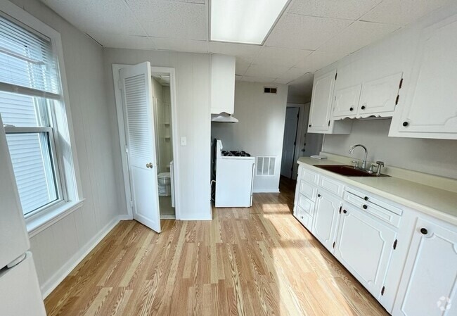 Building Photo - 103 Buttonwood
