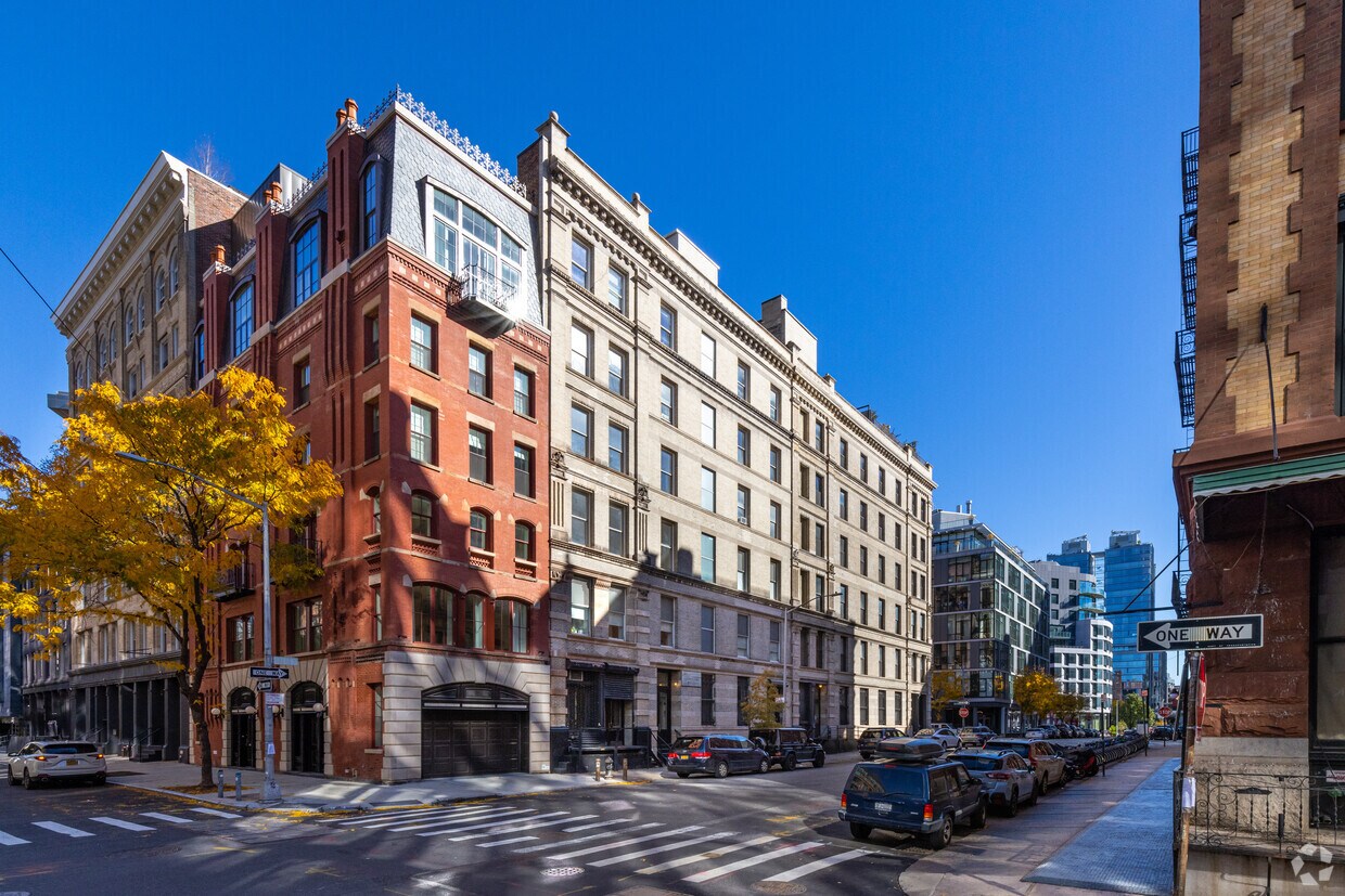 Foto principal - 136 Watts St