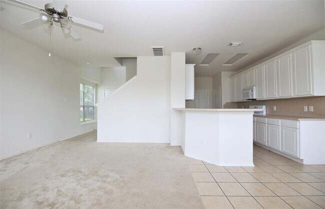 Foto del edificio - 11906 Ramla Place Trail