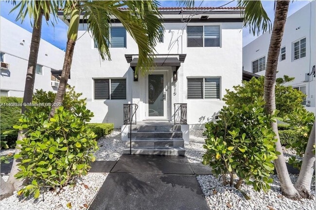 Foto del edificio - 815 W 39th St
