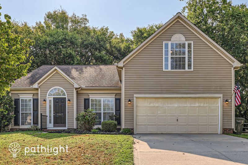 Foto principal - 5847 Brookstone Dr NW
