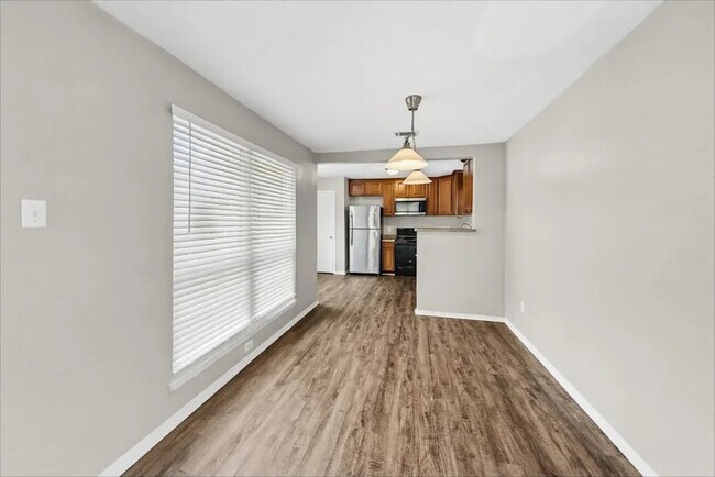 Foto del edificio - 602 Dixie Dr
