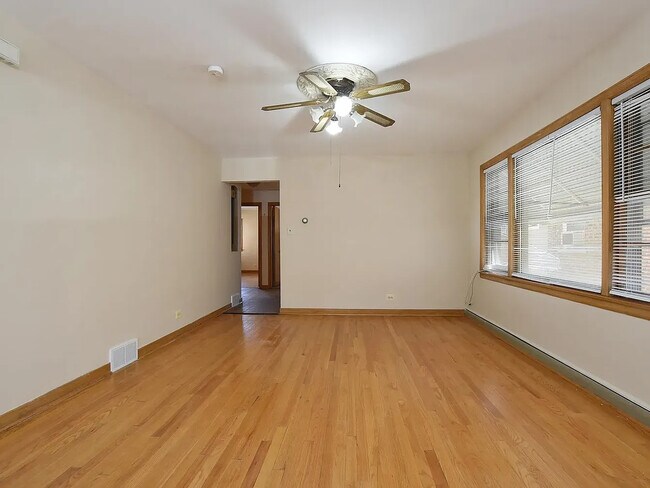Foto del edificio - 2915 N Austin Ave