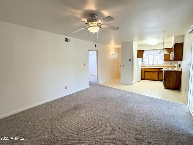 Building Photo - 867 N Arroya Rd