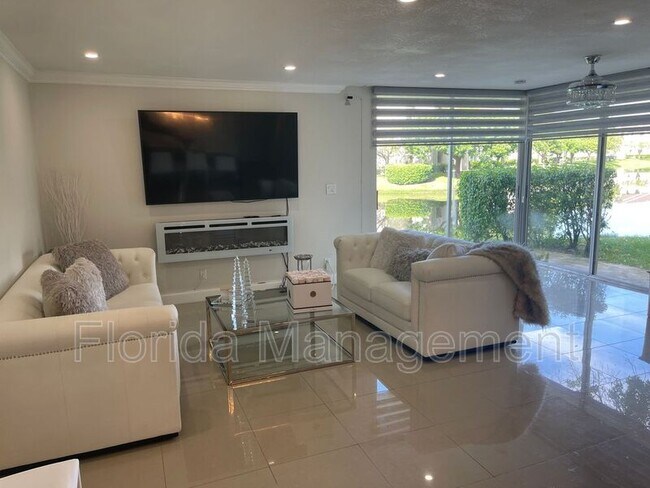 Foto del edificio - 1347 Hampton Blvd