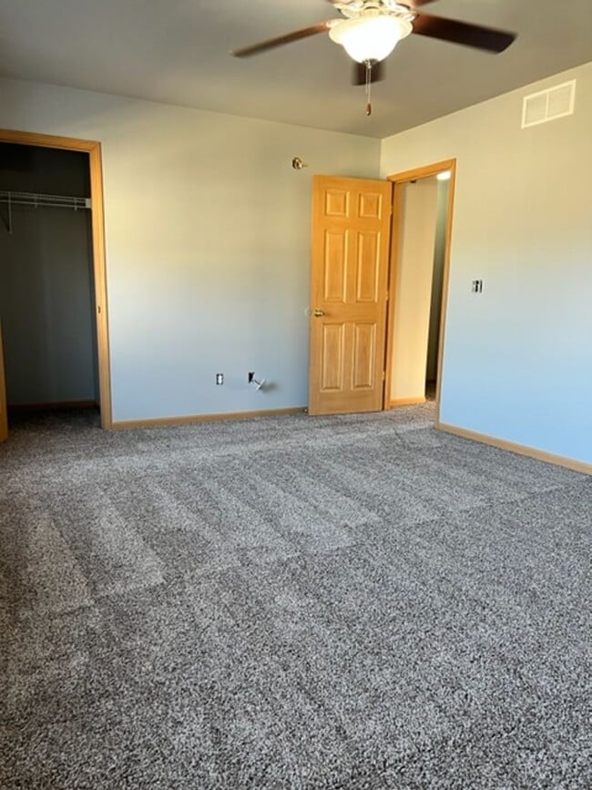 Building Photo - 1715 Dainesway Dr