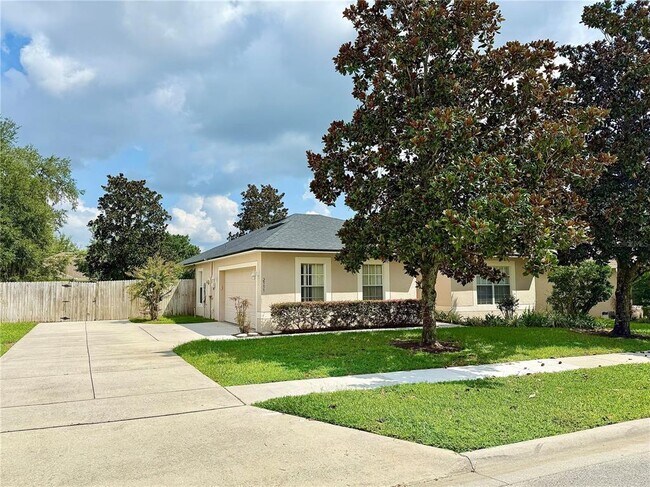 Foto del edificio - 2555 Palmetto Ridge Cir