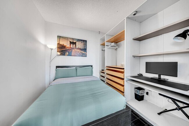 Photo du bâtiment - 208 Queens Quay W