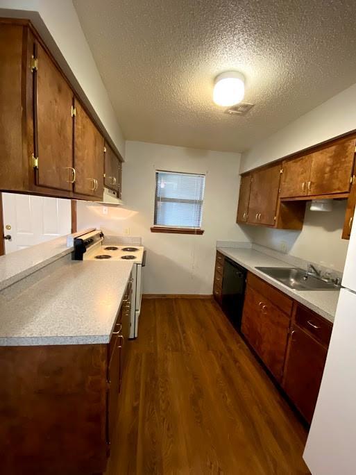 Building Photo - 1650 N Sang Ave