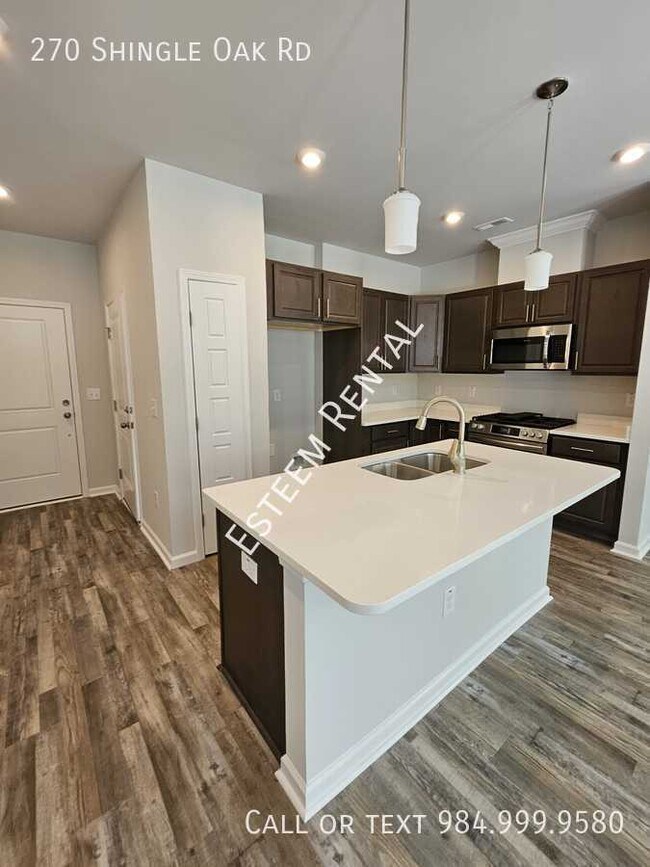 Foto del edificio - 270 Shingle Oak Rd