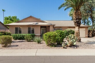 Building Photo - 9373 E Altadena Ave