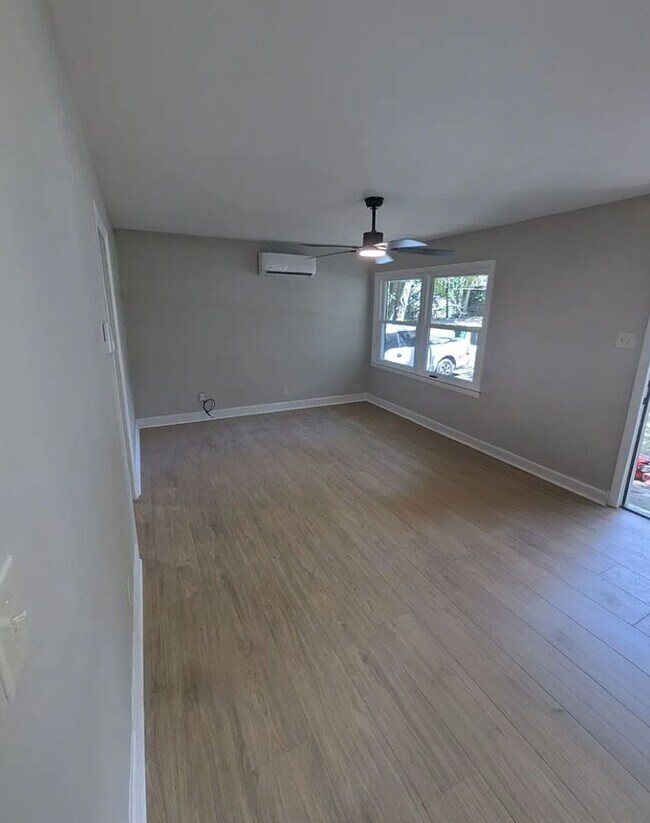 Building Photo - 2846 Kenhill Dr