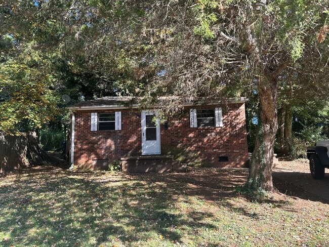 3 Bedroom/1 bath home - 3 Bedroom/1 bath home