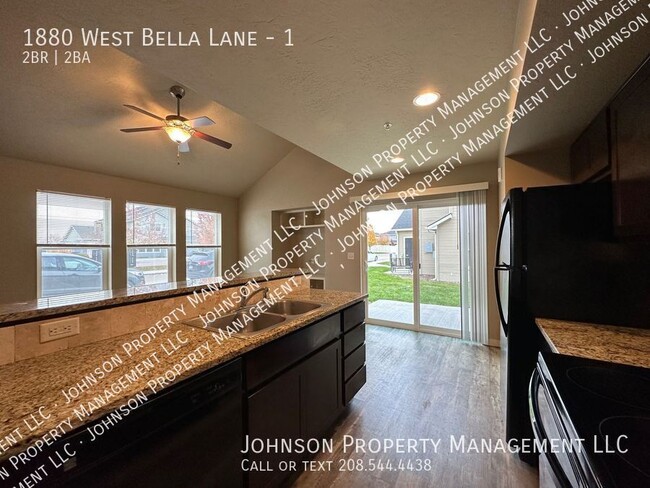 Building Photo - Great Location on this almost new Nampa to...