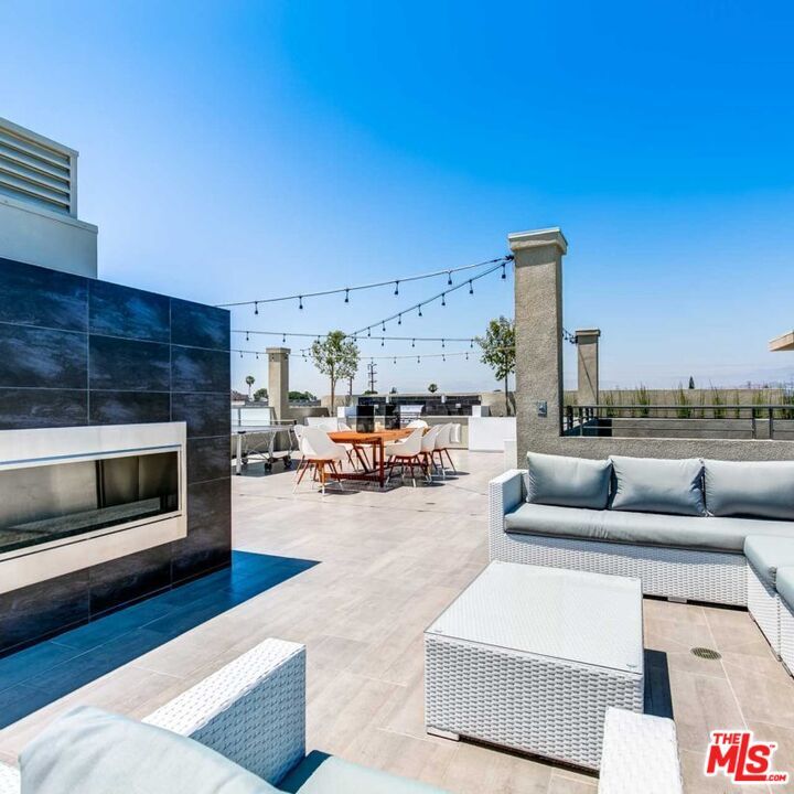 5338 Cartwright Ave Unit 107, Los Angeles, CA 91601 Room for Rent in