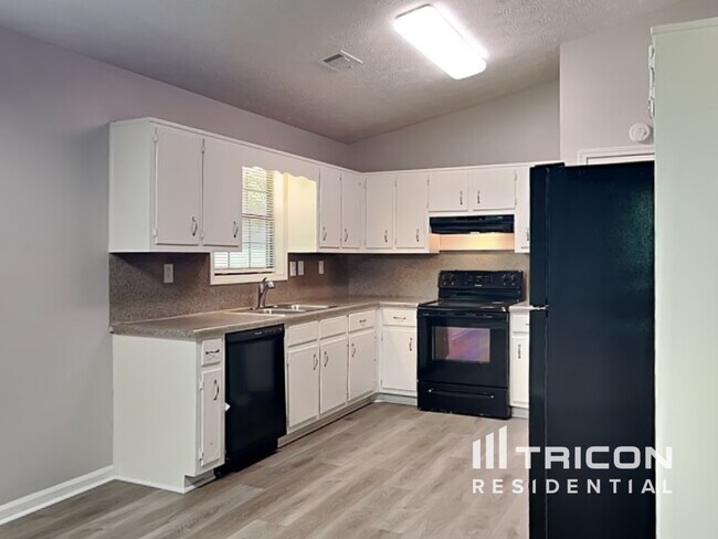 Building Photo - 1240 Bishop's Ln