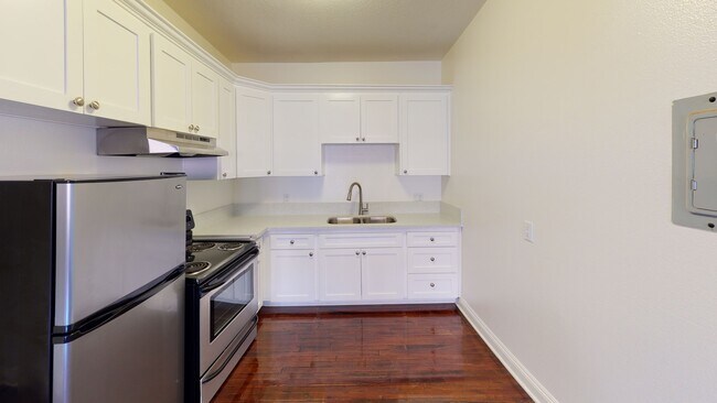 Foto del edificio - 752 S Mariposa Ave #204 Los Angeles, CA 90005