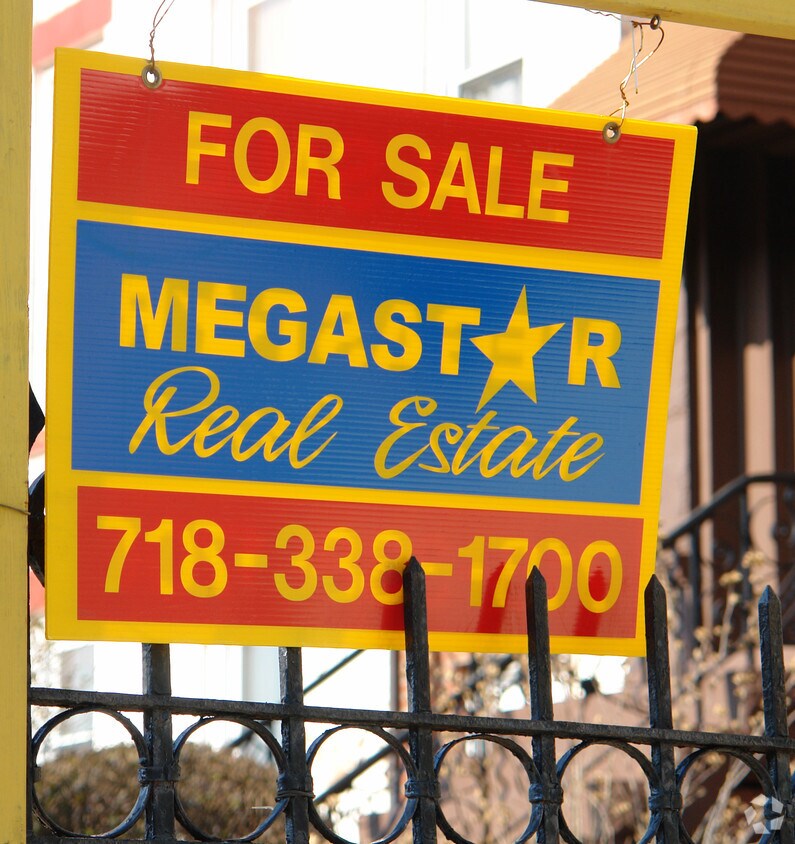 Foto del edificio - 743A Lexington Ave