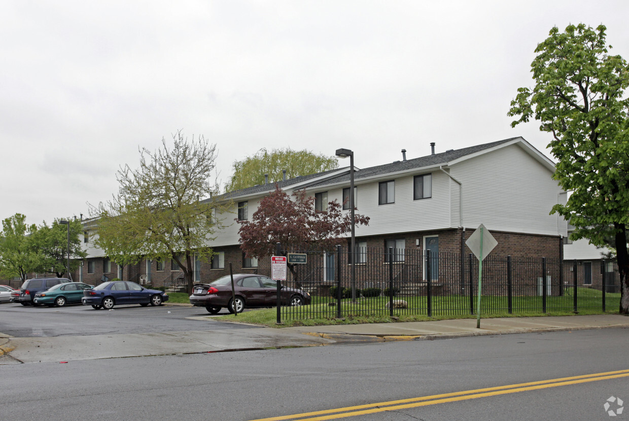 Primary Photo - Forest Park Apartments