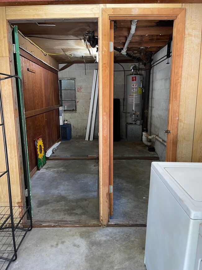 Building Photo - 516 Cathcart Ave