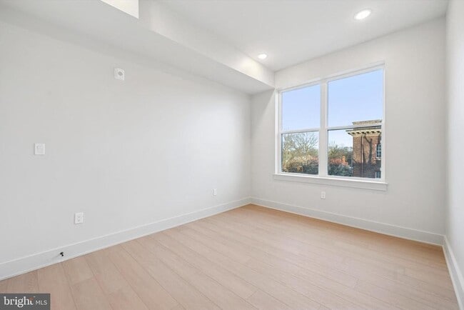 Foto del edificio - 5521 Wayne Ave