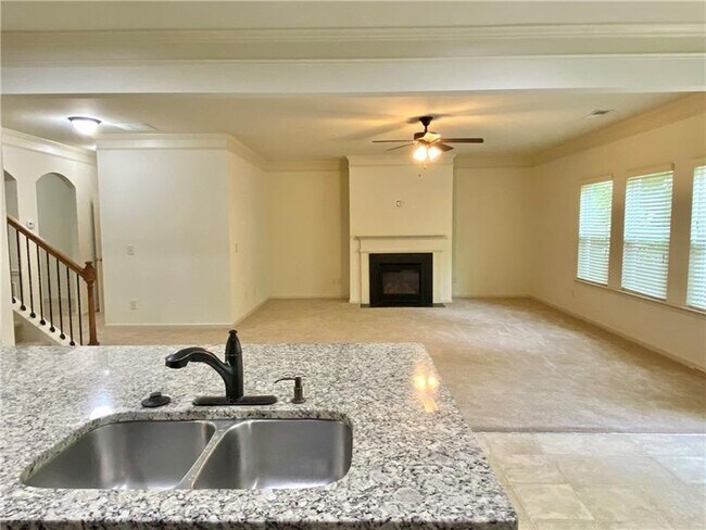 Foto del edificio - 609 Stonehurst Ln