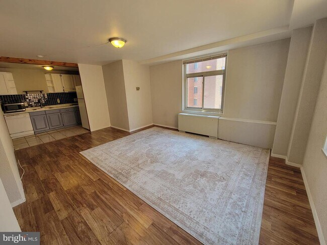 Foto del edificio - 2401 H St NW