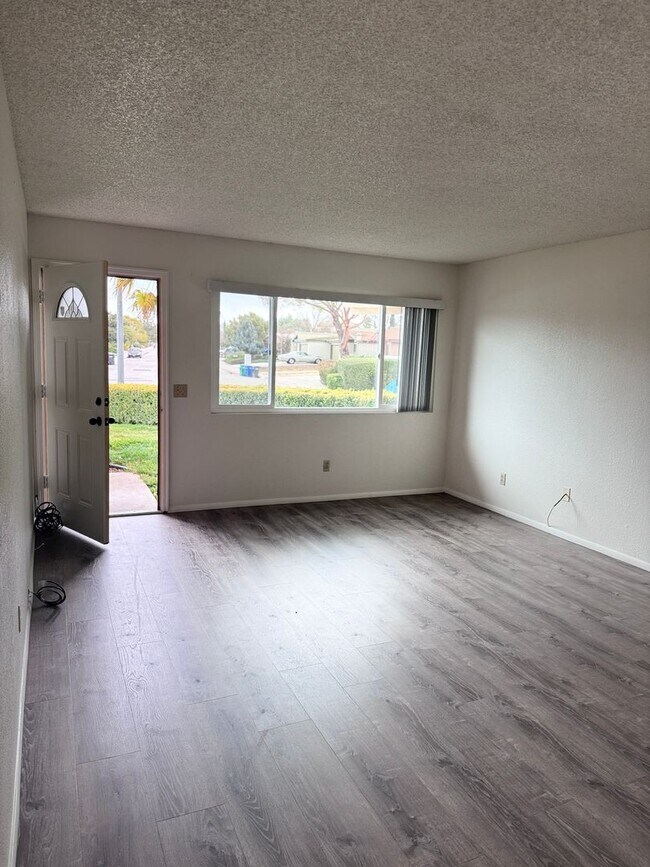 Foto del edificio - Must be 55 years of age or older to rent