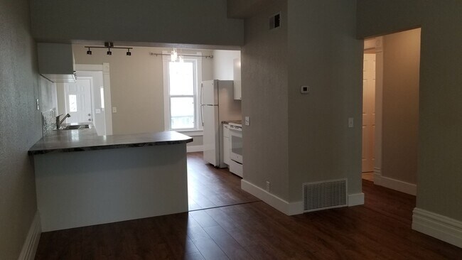 Foto del edificio - 2537 W River Dr