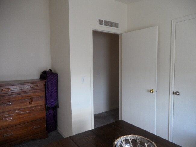 Foto del edificio - 379 N Lincoln St