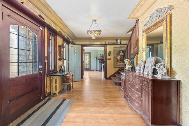 Foto del edificio - 2260 5th Ave