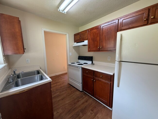 Building Photo - 2714 Clayton Dr NW