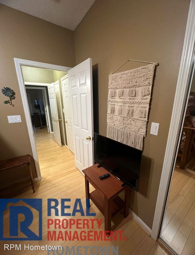 Building Photo - 2 br, 2 bath House - 258 Vista Drive Unit B