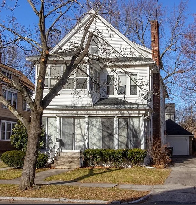 3 Bedroom 1 Bath - 3 Bedroom 1 Bath Apartment