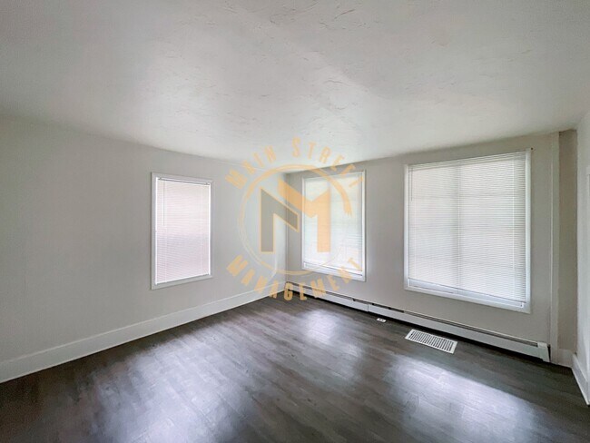Building Photo - 734 Elmore St