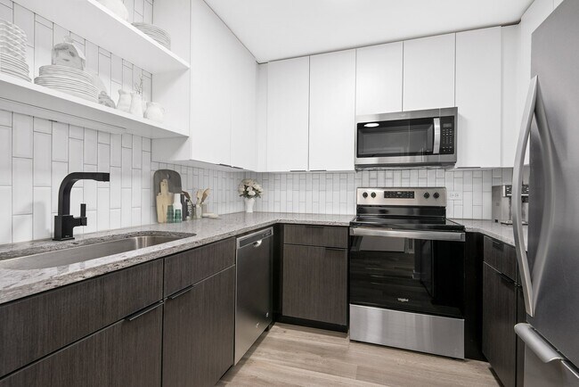 Foto del edificio - 105 W Huron St