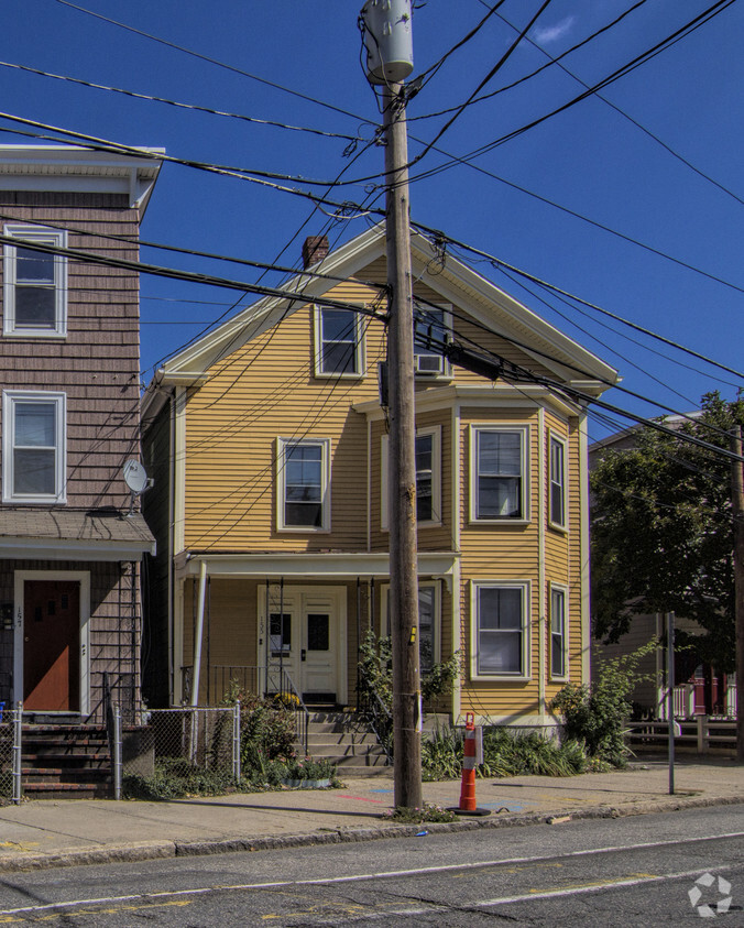 Foto del edificio - 155 Beacon St