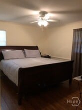 Building Photo - 105 Cedar Dr