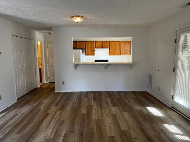 Building Photo - 1016-2 Ancestry Drive- No Pets- Two Weeks Free On Your First Full Month's Rent