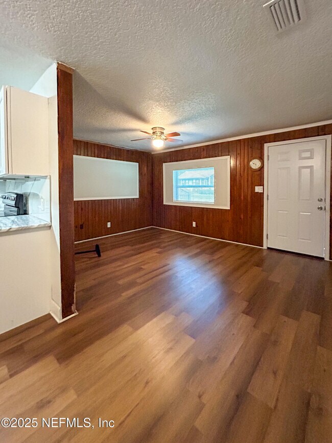 Foto del edificio - 3220 Myra St