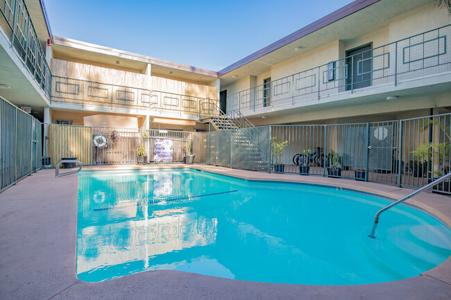 Building Photo - Tujunga Apartments