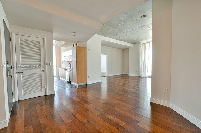 Foto del edificio - 2275 Biscayne Blvd