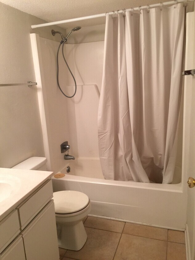 Primary Photo - Great 1 Bedroom in Shalimar Waterfont Comm...