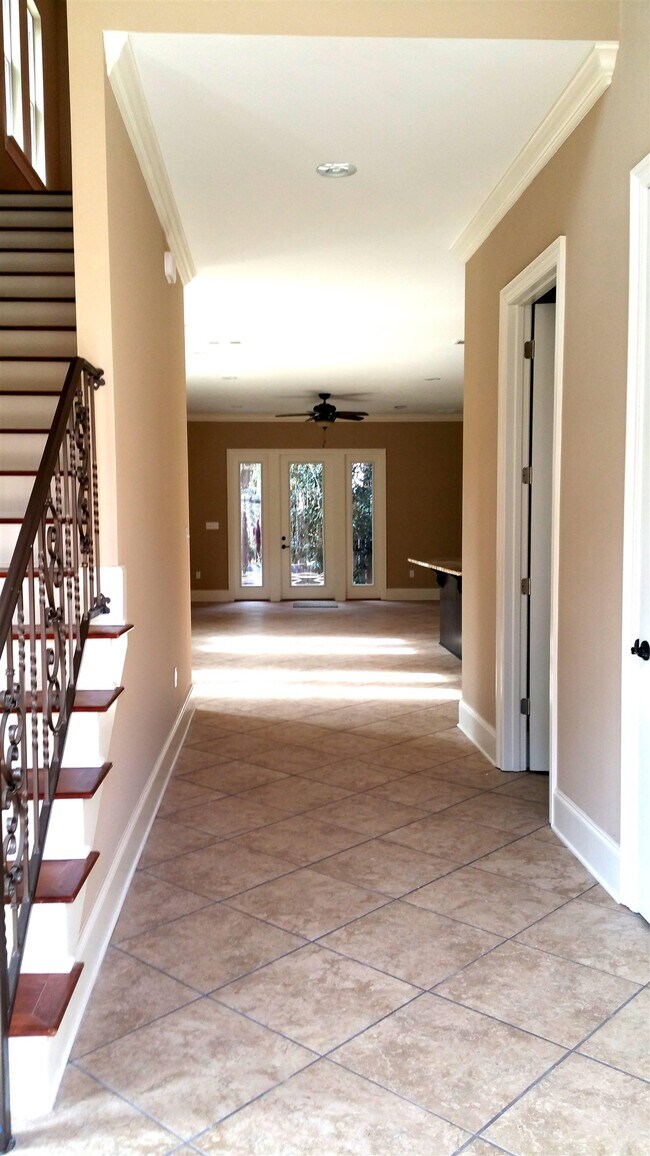 Foto del edificio - 1812 Ashley Hall Way