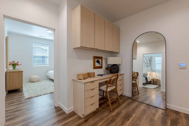 Foto del edificio - Desert Meadows Townhomes